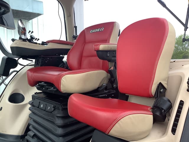 Image of Case IH Magnum 310 equipment image 4