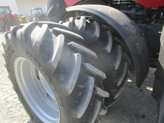 Image of Case IH Magnum 310 equipment image 2