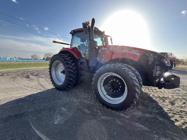 Image of Case IH Magnum 310 equipment image 4