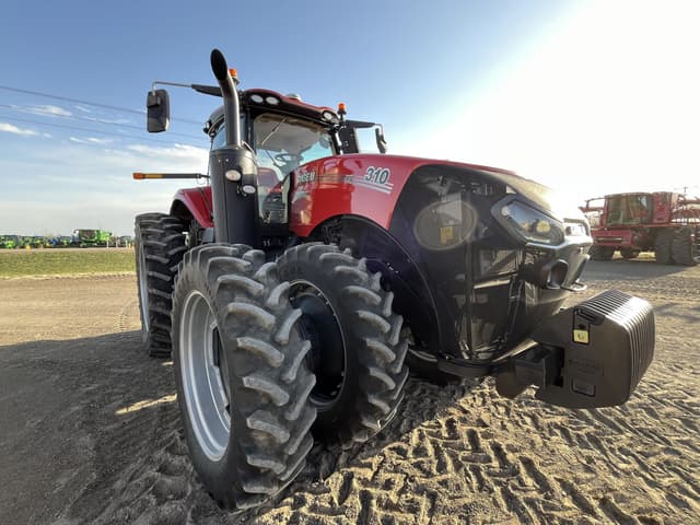 Image of Case IH Magnum 310 equipment image 4