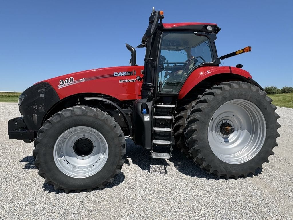 2023 Case IH Magnum 340 Equipment Image0