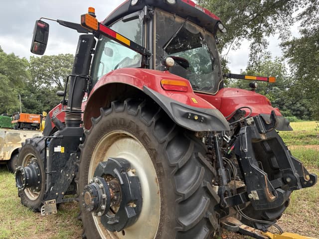 Image of Case IH Magnum 340 equipment image 1