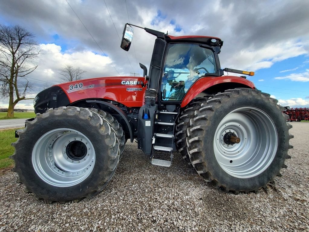 2023 Case IH Magnum 340 Equipment Image0