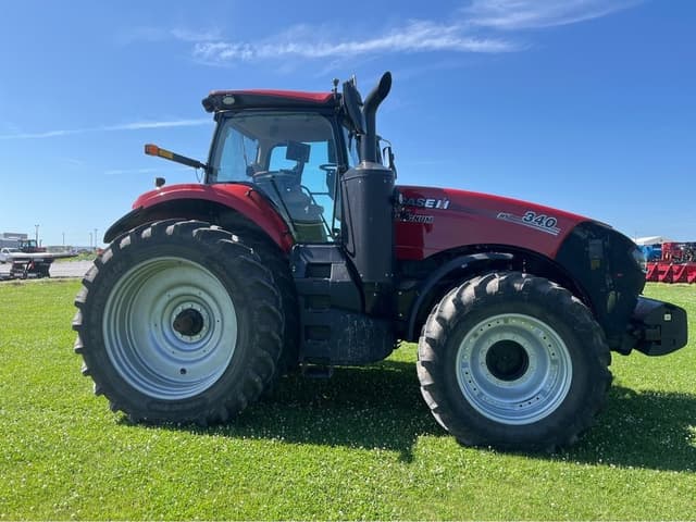 Image of Case IH Magnum 340 equipment image 1