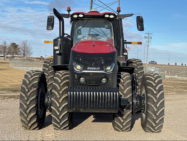 Image of Case IH Magnum 340 equipment image 2