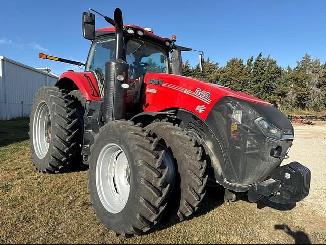 Image of Case IH Magnum 340 equipment image 2