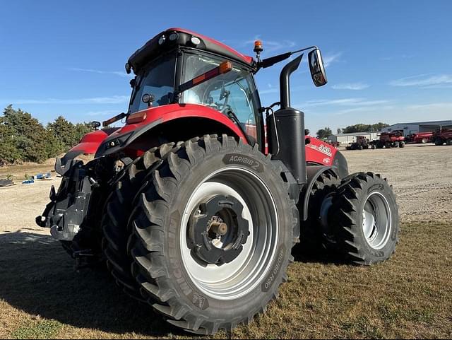 Image of Case IH Magnum 340 equipment image 3