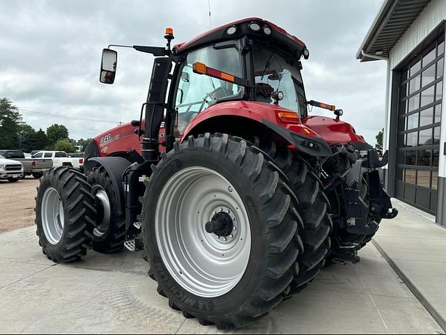 Image of Case IH Magnum 340 equipment image 2