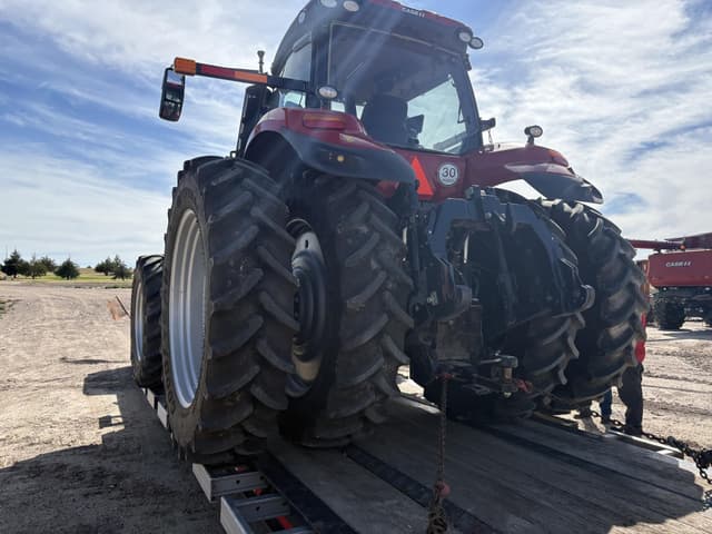 Image of Case IH Magnum 340 equipment image 2
