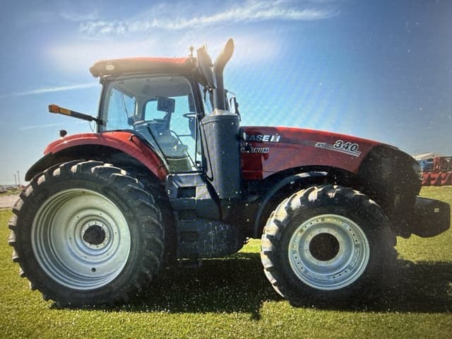 Image of Case IH Magnum 340 equipment image 2