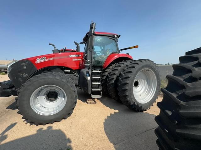 Image of Case IH Magnum 340 equipment image 4