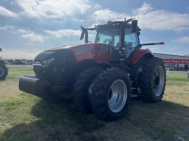 Image of Case IH Magnum 340 equipment image 2