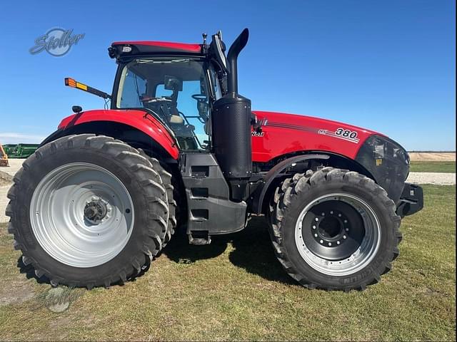 Image of Case IH Magnum 380 equipment image 3