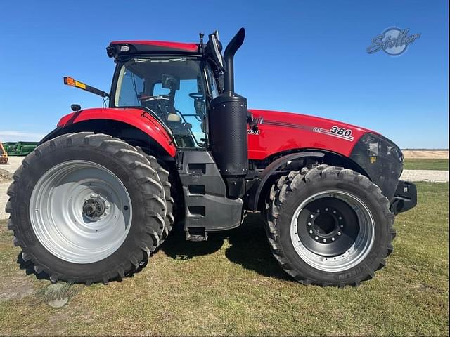 Image of Case IH Magnum 380 equipment image 3