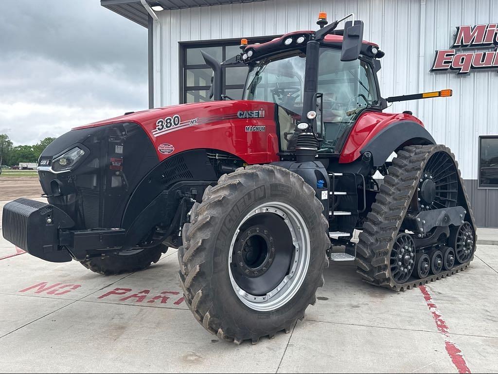 Image of Case IH Magnum 380 RowTrac Primary image