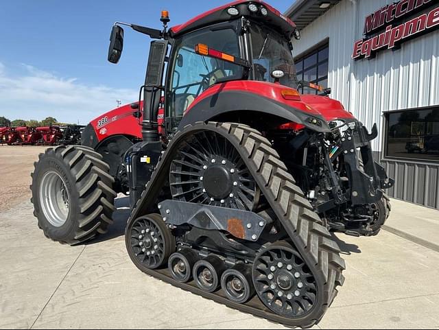 Image of Case IH Magnum 380 RowTrac equipment image 2