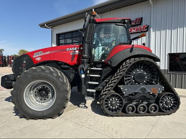 Image of Case IH Magnum 380 RowTrac equipment image 1