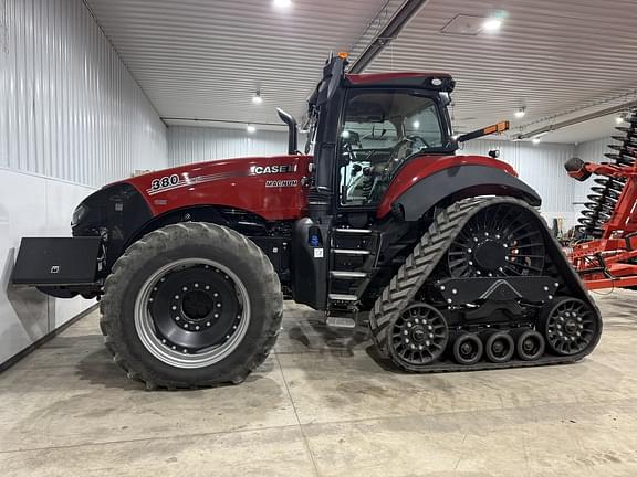 Image of Case IH Magnum 380 RowTrac Primary image