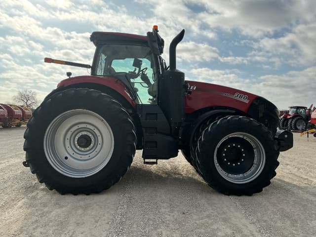 Image of Case IH Magnum 380 equipment image 3