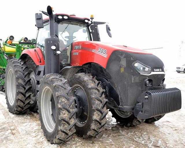 Image of Case IH Magnum 380 equipment image 4