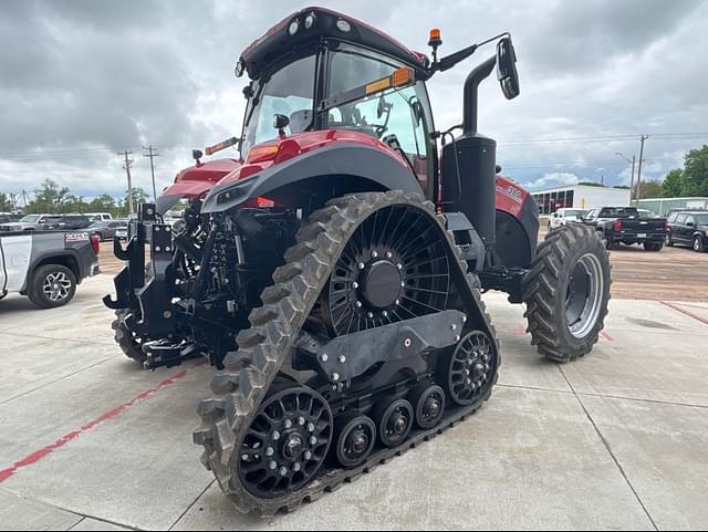 Image of Case IH Magnum 380 RowTrac equipment image 4