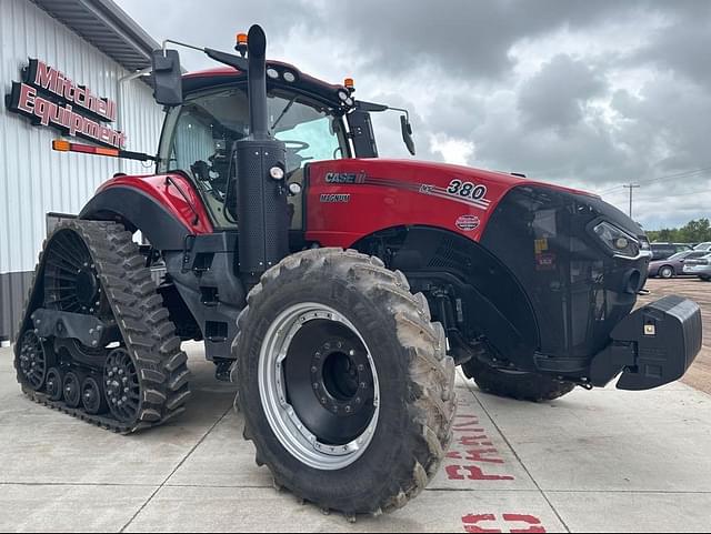 Image of Case IH Magnum 380 RowTrac equipment image 2
