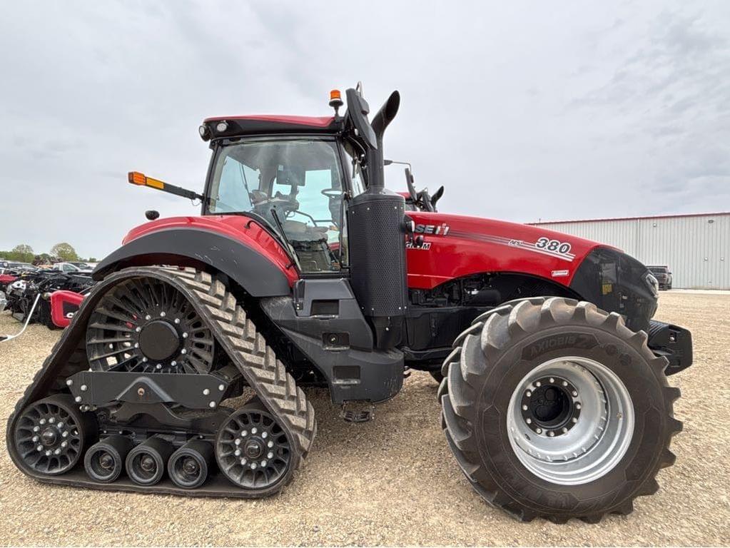Image of Case IH Magnum 380 RowTrac Primary image
