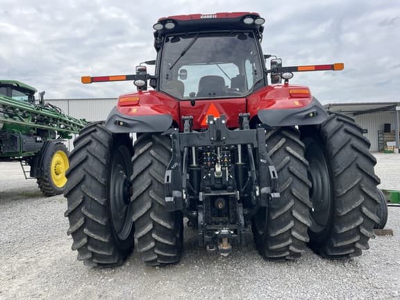 Image of Case IH Magnum 400 equipment image 4