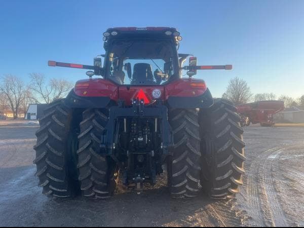 Image of Case IH Magnum 400 equipment image 4