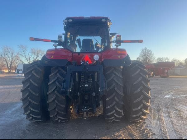 Image of Case IH Magnum 400 equipment image 4