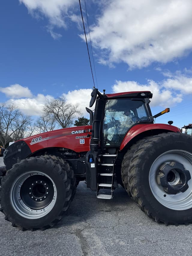 Image of Case IH Magnum 400 equipment image 1