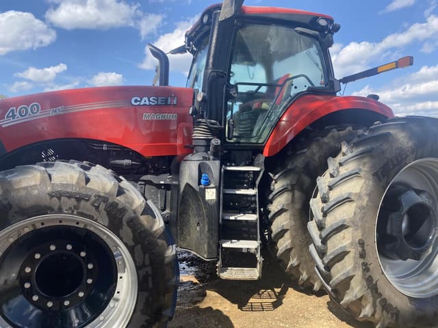 Image of Case IH Magnum 400 equipment image 4