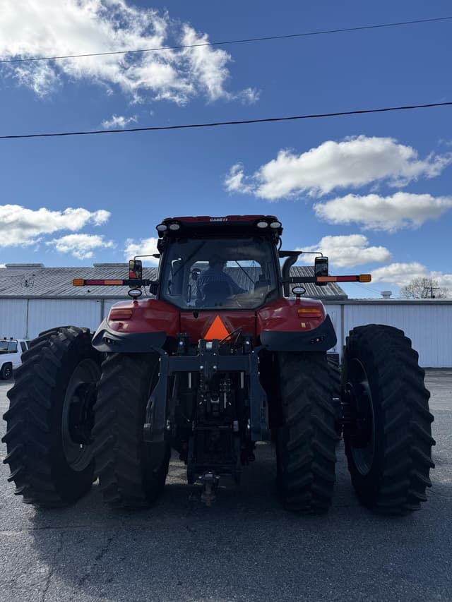 Image of Case IH Magnum 400 equipment image 3