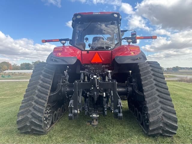 Image of Case IH Magnum 400 Rowtrac equipment image 2