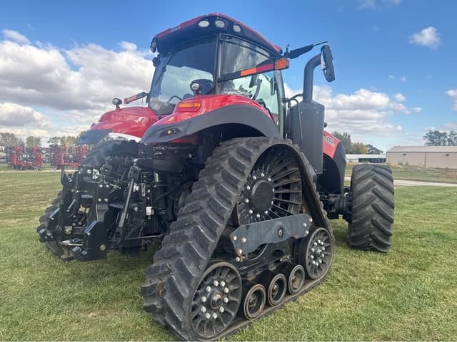 Image of Case IH Magnum 400 Rowtrac equipment image 1