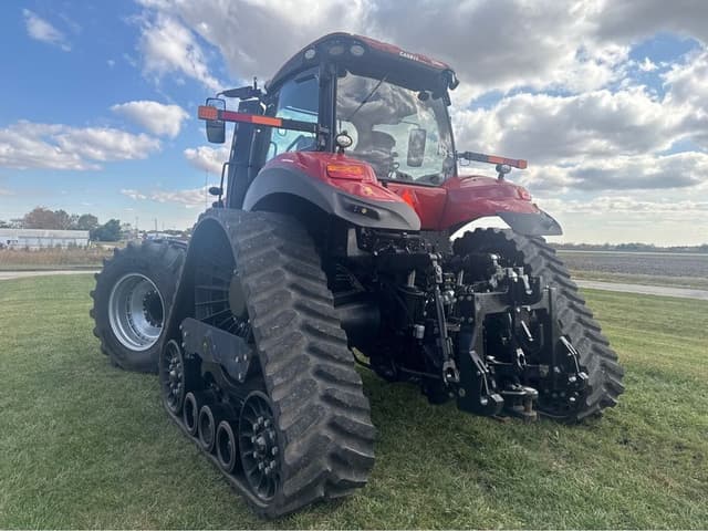 Image of Case IH Magnum 400 Rowtrac equipment image 3