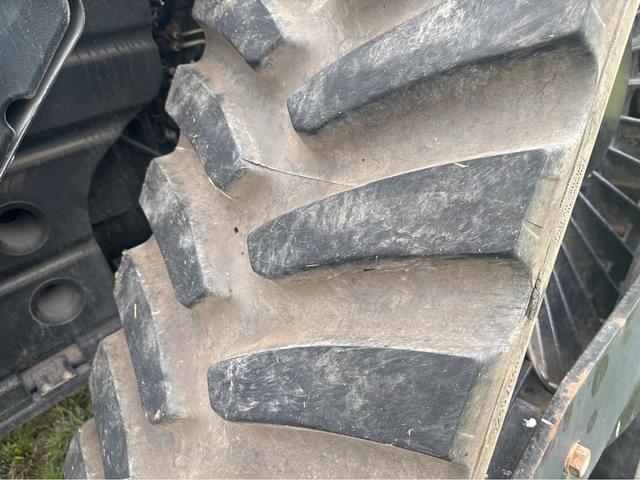 Image of Case IH Magnum 400 Rowtrac equipment image 2