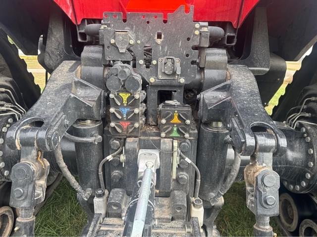 Image of Case IH Magnum 400 Rowtrac equipment image 3
