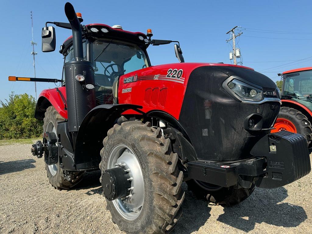 Image of Case IH Magnum 220 Image 0