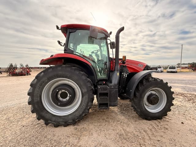 Image of Case IH Maxxum 135 equipment image 4
