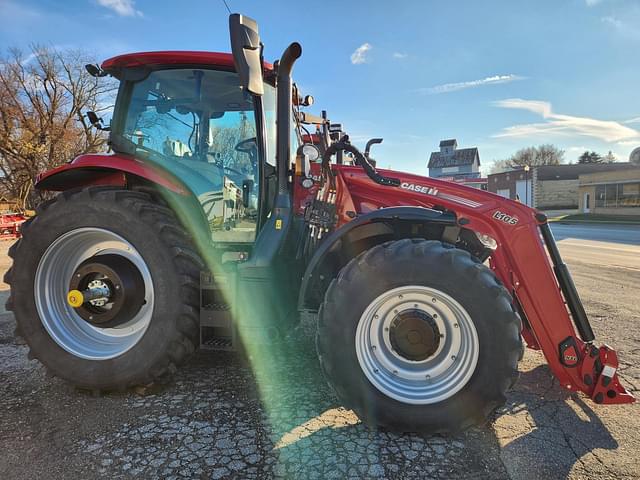 Image of Case IH Maxxum 135 equipment image 3