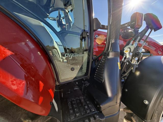 Image of Case IH Maxxum 150 equipment image 4