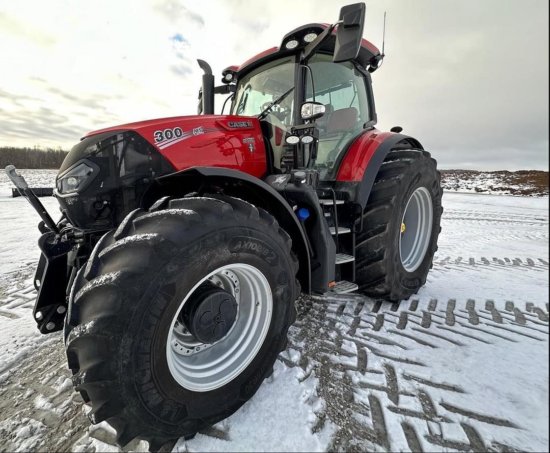 Image of Case IH Optum 300 Image 0