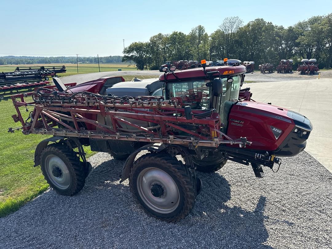 Image of Case IH Patriot 3250 Primary image