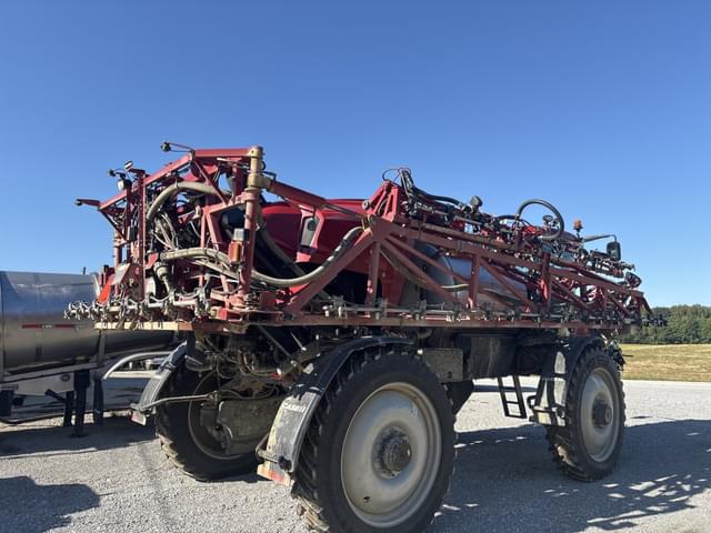 Image of Case IH Patriot 3250 equipment image 2