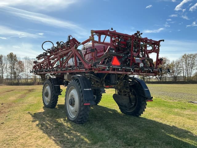Image of Case IH Patriot 3250 equipment image 4