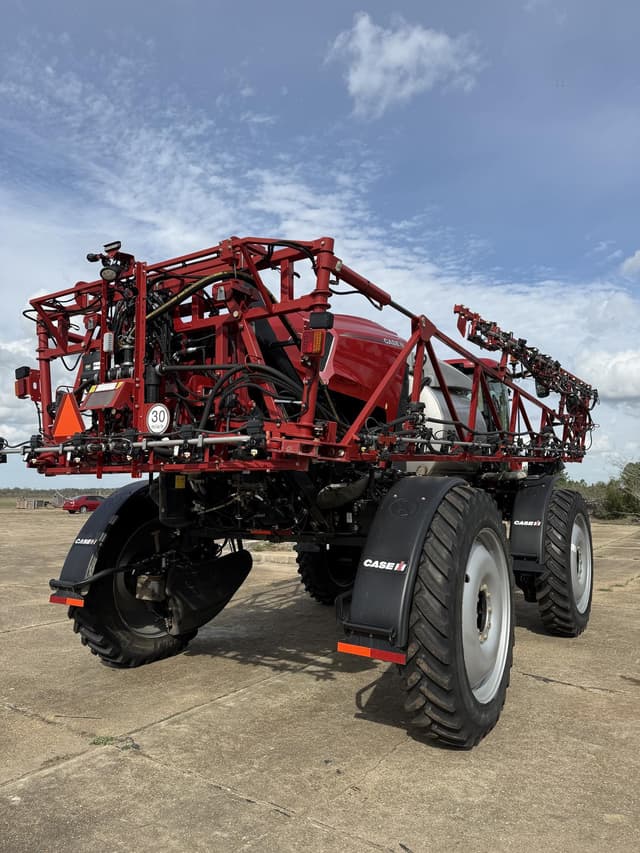 Image of Case IH Patriot 3250 equipment image 3