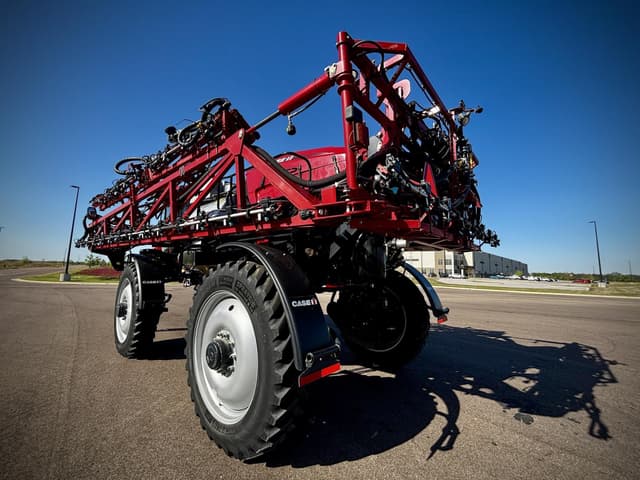 Image of Case IH Patriot 3250 equipment image 2