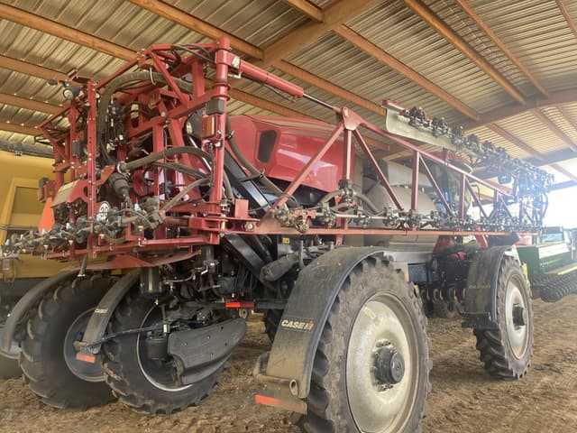 Image of Case IH Patriot 3250 equipment image 4