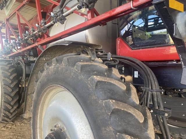 Image of Case IH Patriot 3250 equipment image 4